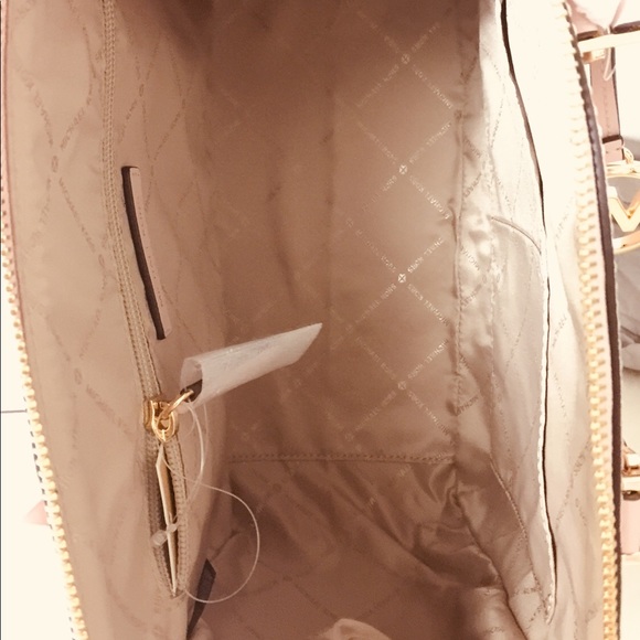 NWT Michael Kors Charlotte large Satchel Handbag - Picture 9 of 12